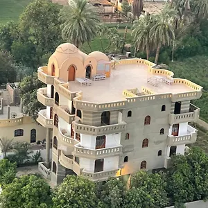  Apartment Egypt Garden